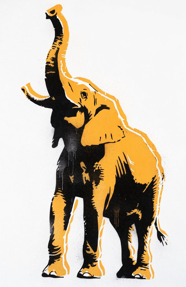 Gelber Riese – Street-Art-Stencil von Urban Artery